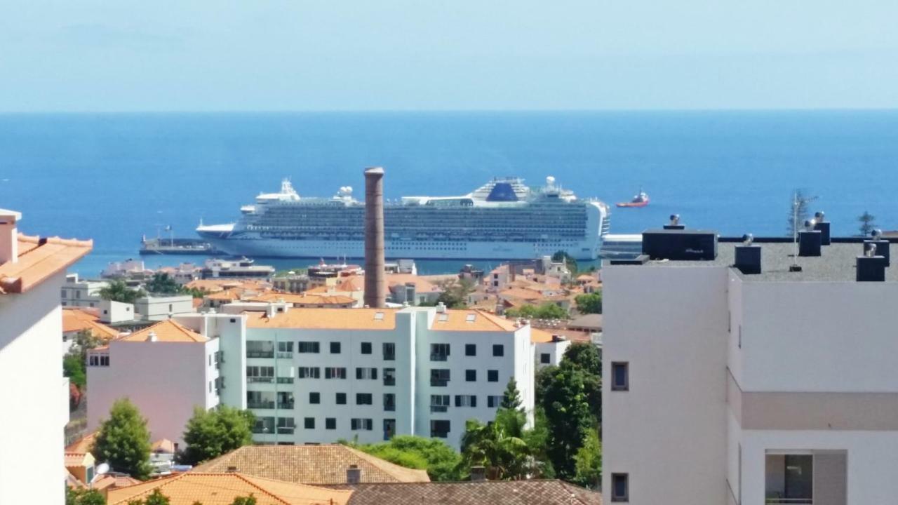 Top Floor With Balcony In Funchal Eksteriør bilde